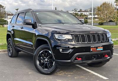 2017 Jeep GRAND CHEROKEE - Thumbnail