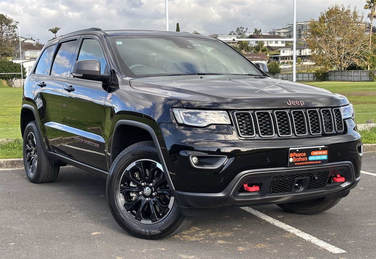 2017 Jeep GRAND CHEROKEE