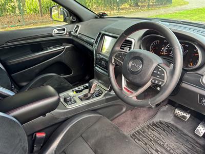 2017 Jeep GRAND CHEROKEE - Thumbnail
