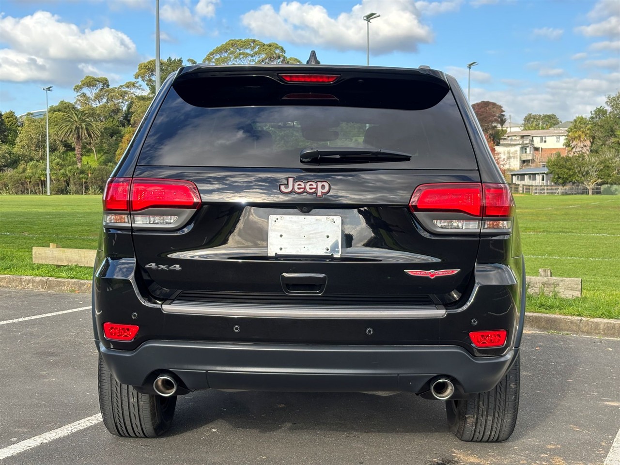 2017 Jeep GRAND CHEROKEE