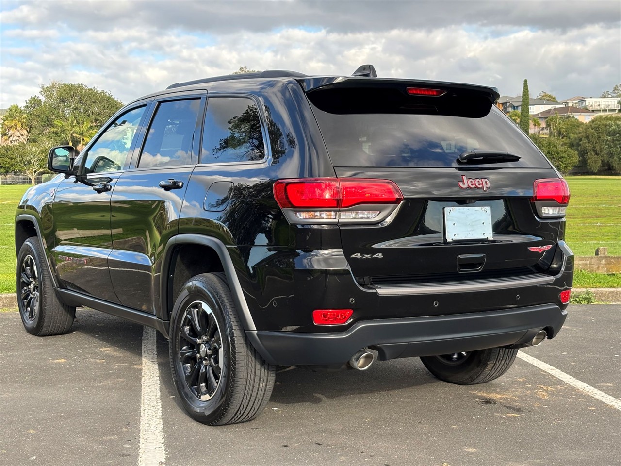 2017 Jeep GRAND CHEROKEE