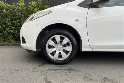 2010 Mazda Demio - Thumbnail