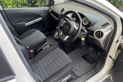 2010 Mazda Demio - Thumbnail