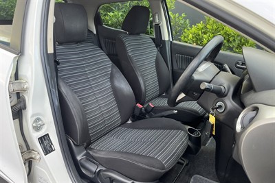 2010 Mazda Demio - Thumbnail
