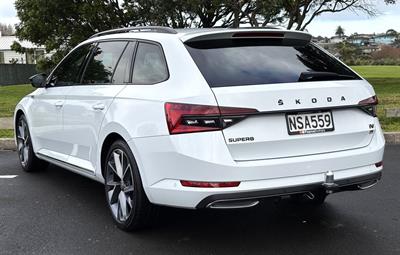 2021 Skoda Superb - Thumbnail