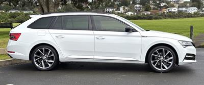 2021 Skoda Superb - Thumbnail