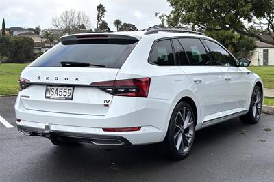 2021 Skoda Superb - Thumbnail