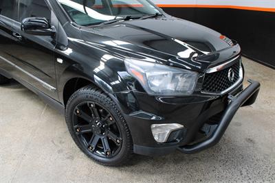 2014 Ssangyong Actyon - Thumbnail