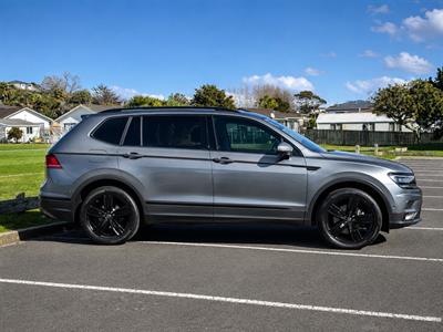 2019 Volkswagen Tiguan - Thumbnail