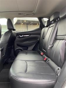 2017 Nissan QASHQAI - Thumbnail