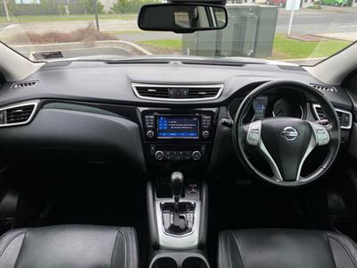 2017 Nissan QASHQAI - Thumbnail