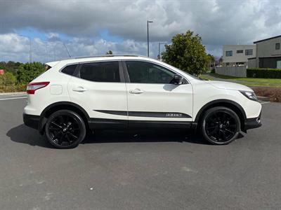 2017 Nissan QASHQAI - Thumbnail