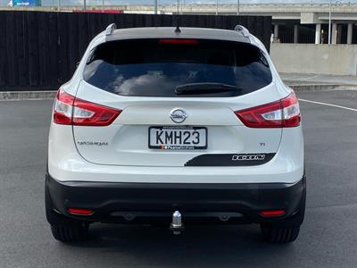 2017 Nissan QASHQAI - Thumbnail
