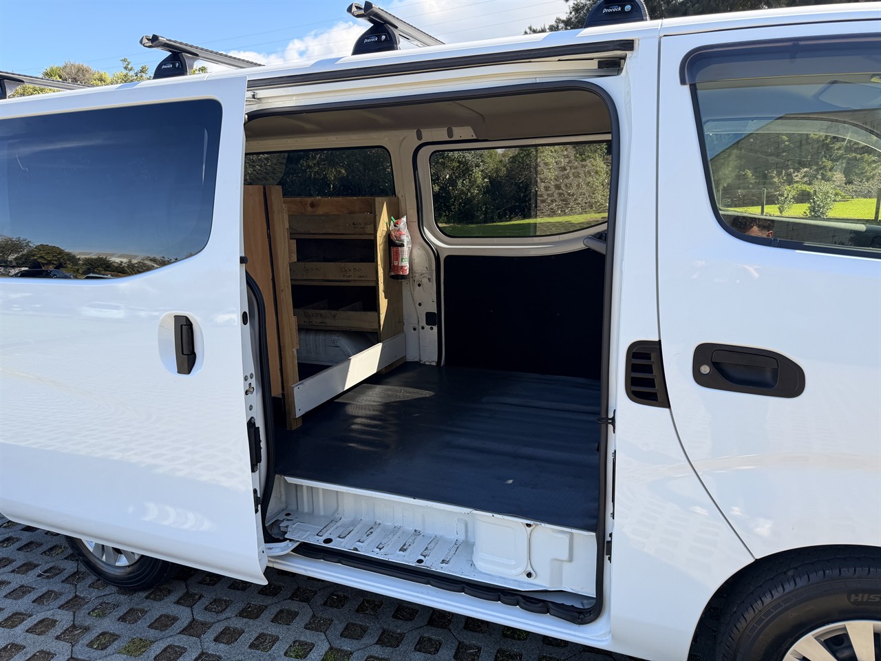 2016 Nissan CARAVAN