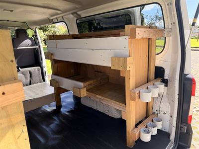 2016 Nissan CARAVAN - Thumbnail