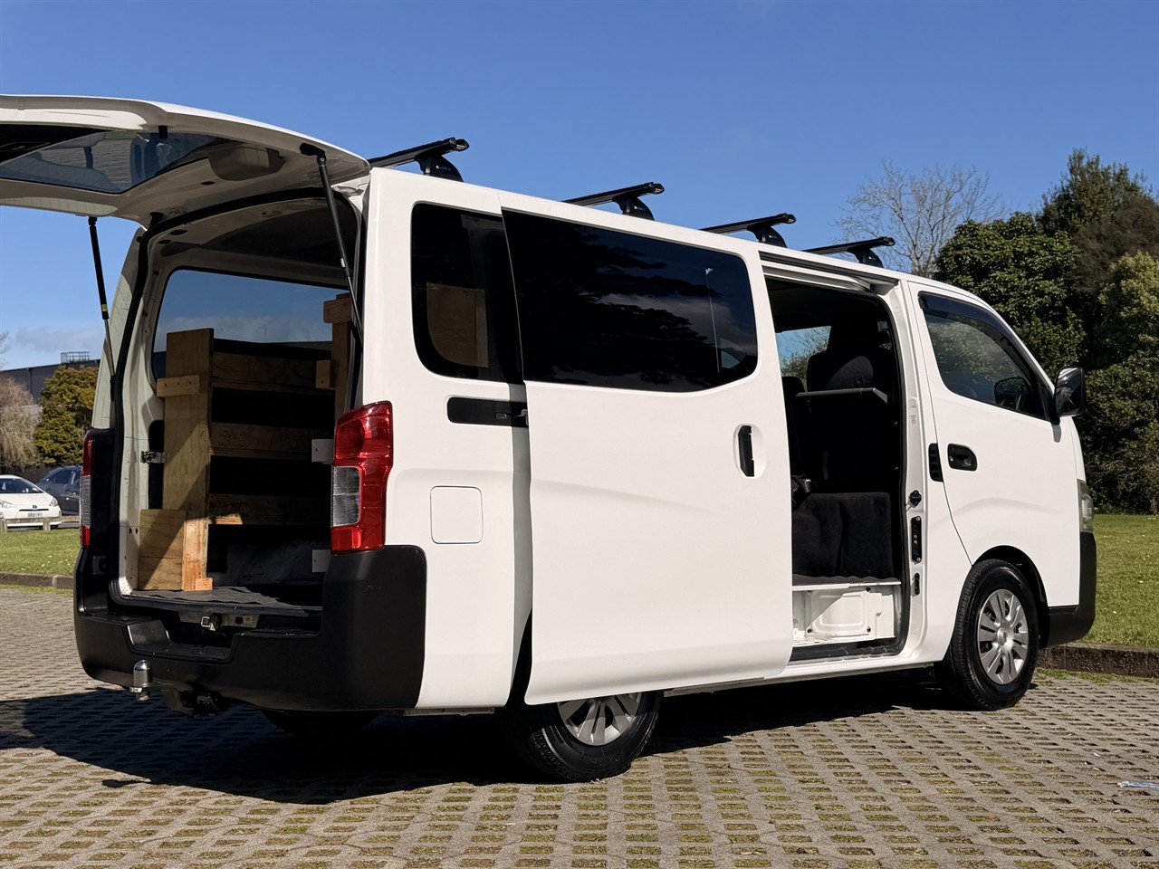 2016 Nissan CARAVAN