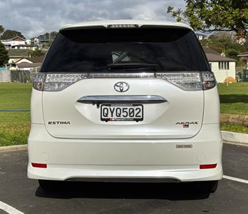 2015 Toyota Estima - Thumbnail