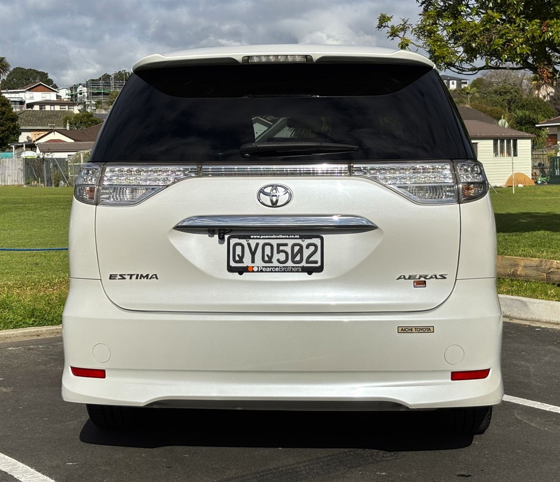 2015 Toyota Estima