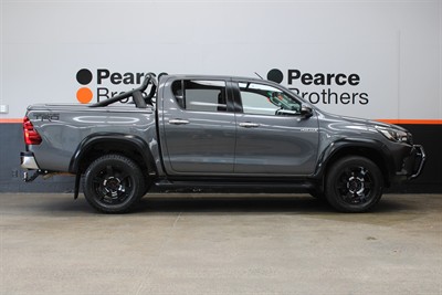 2017 Toyota Hilux - Thumbnail