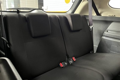 2016 Mitsubishi Outlander - Thumbnail