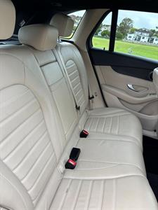 2018 Mercedes-Benz GLC 250 - Thumbnail