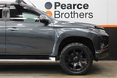 2022 Mitsubishi Triton - Thumbnail