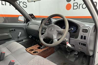 2012 Nissan Navara - Thumbnail