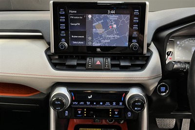 2020 Toyota RAV4 - Thumbnail