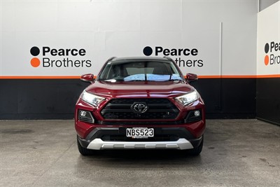 2020 Toyota RAV4 - Thumbnail