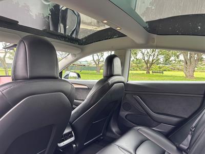 2022 Tesla Model 3 - Thumbnail