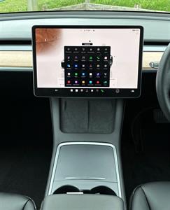 2022 Tesla Model 3 - Thumbnail