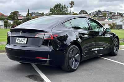 2022 Tesla Model 3 - Thumbnail