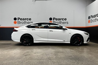 2019 Holden Commodore - Thumbnail