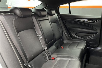 2019 Holden Commodore - Thumbnail