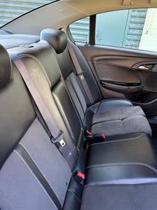 2015 Holden Commodore - Thumbnail