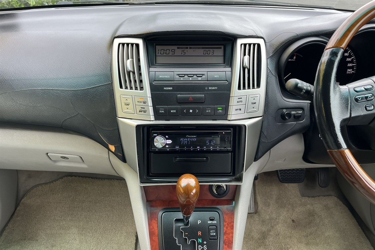 2004 Lexus RX330