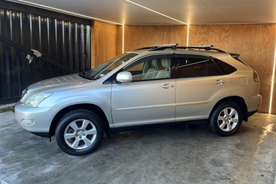 2004 Lexus RX330 - Thumbnail