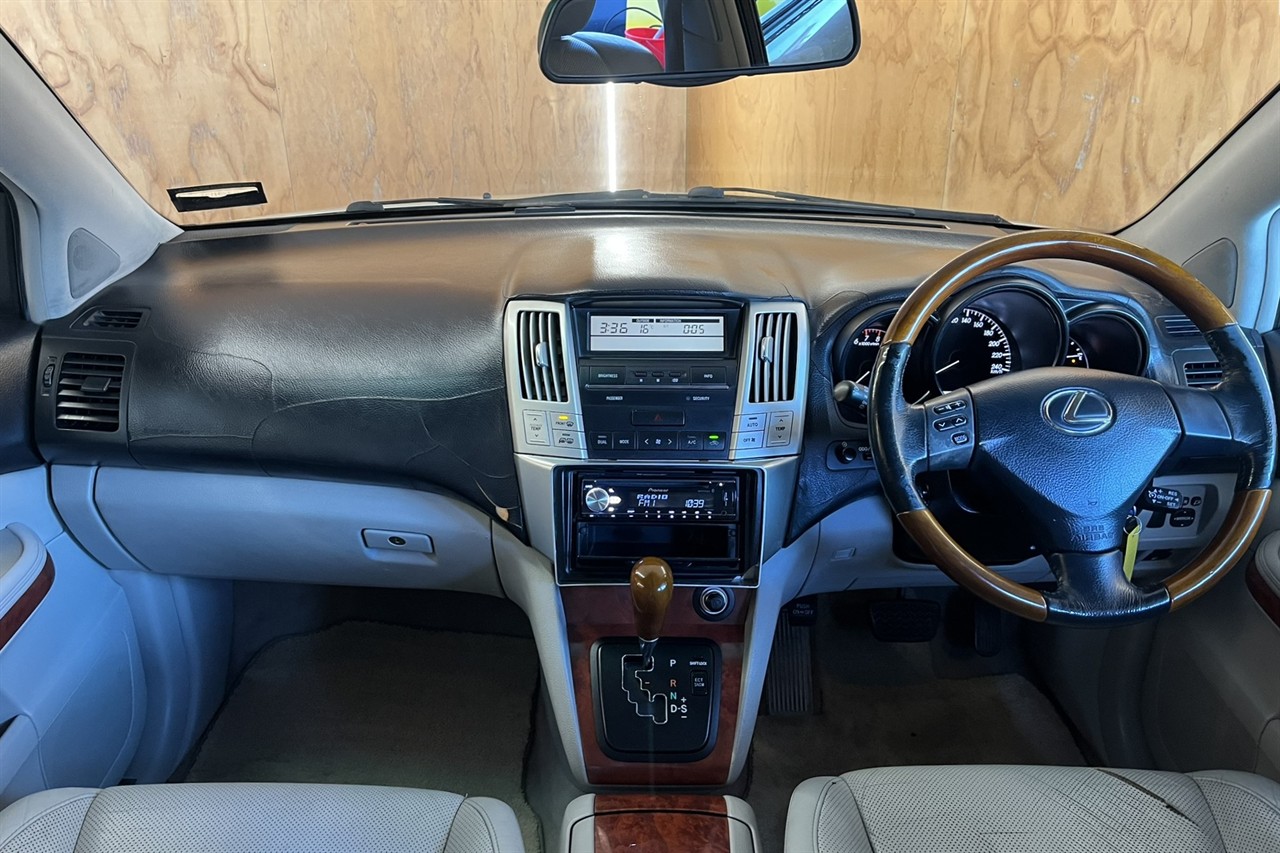 2004 Lexus RX330