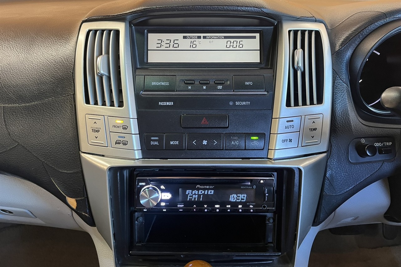 2004 Lexus RX330