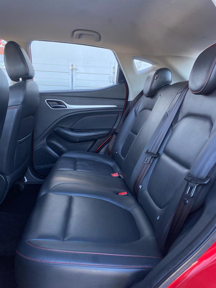 2023 MG ZS