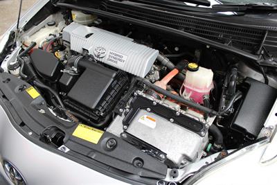 2010 Toyota PRIUS - Thumbnail