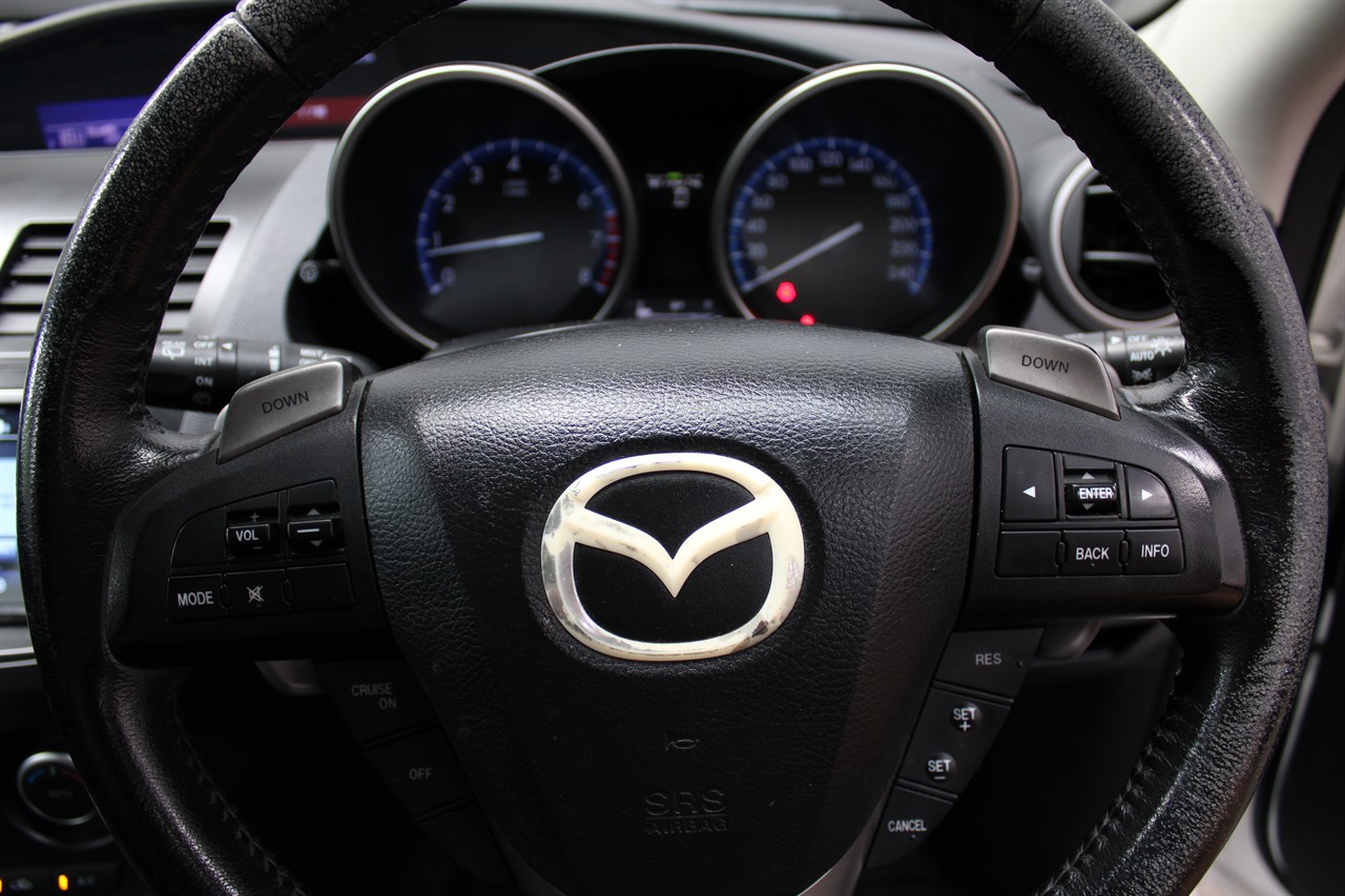 2013 Mazda Axela