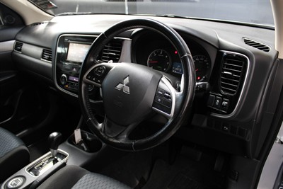 2013 Mitsubishi Outlander - Thumbnail