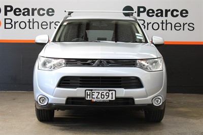 2013 Mitsubishi Outlander - Thumbnail