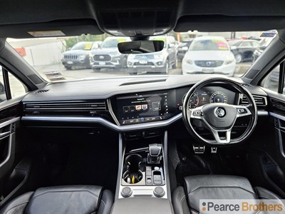 2020 Volkswagen Touareg - Thumbnail