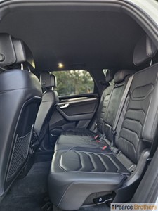 2020 Volkswagen Touareg - Thumbnail