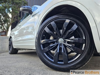 2020 Volkswagen Touareg - Thumbnail