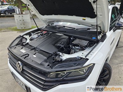 2020 Volkswagen Touareg - Thumbnail