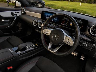 2022 Mercedes-Benz CLA 200 - Thumbnail
