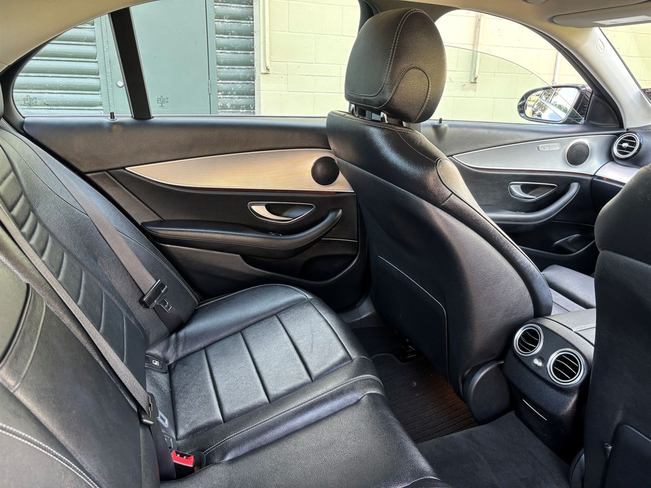 2016 Mercedes-Benz E 220